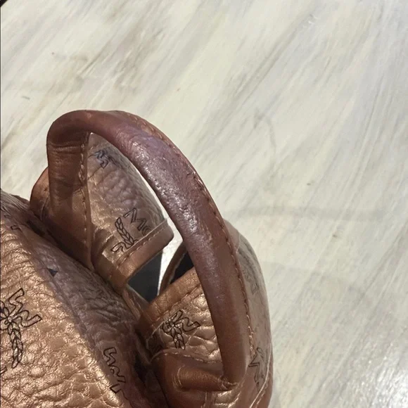 Source Unknown Visteos Metallic Rose Gold Backpack with Stud Accents - Picture 8 of 15